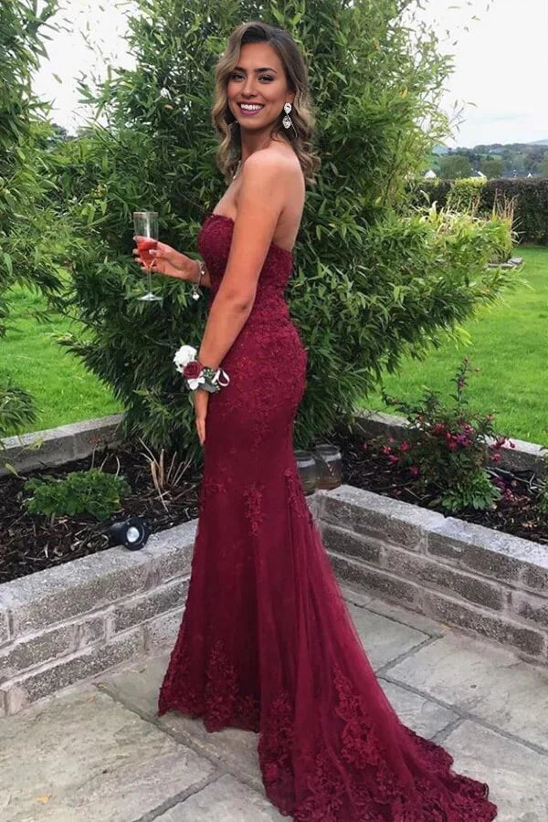 Vestidos de noche sin tirantes con cuello de encaje y escote corazón